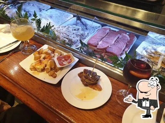 Ciutat Comtalのタパスとカウンター